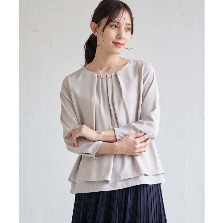 グレージュ | チャームデザインブラウス | ikka 