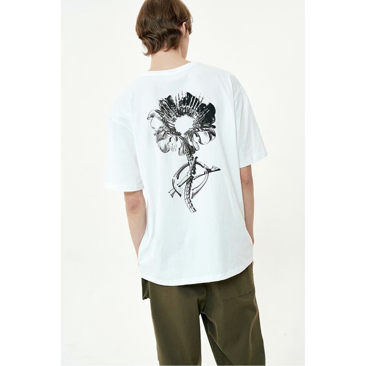 日本未入荷★韓国人気 フラワーポイントオーバーフィットTシャツ アートグラフィックカットソー/Tシャツ インポートセレクト│A