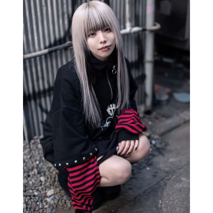 ililil【イルイルイル】Evil Heartフェイクレイヤードスウェット 全 ililil【イルイルイル】Evil Heartフェイクレイヤードスウェット 全