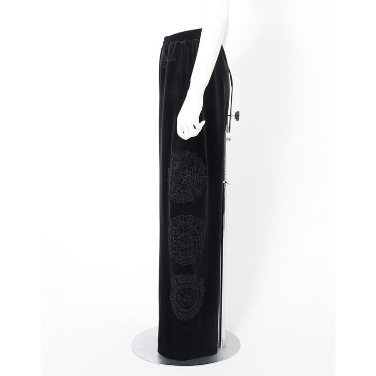 ililil地元で最恐の奴のパンツ 全1色 トラックパンツ[品番