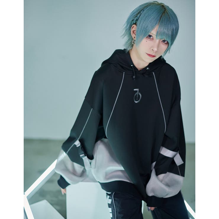 ililil【イルイルイル】イルイル巨腕装備服Ver 1 全2色[品番