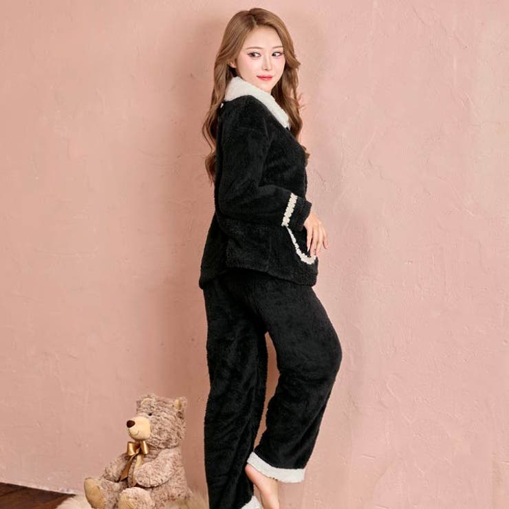 モノトーンもこもこトップス&ロングパンツルームウェア | Dazzy | 詳細画像4 