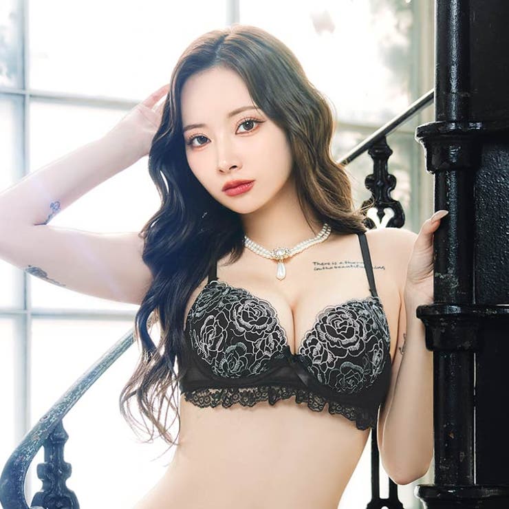 クラシックフェミニンロゼブラジャー&フルバックショーツ | Dazzy | 詳細画像2 