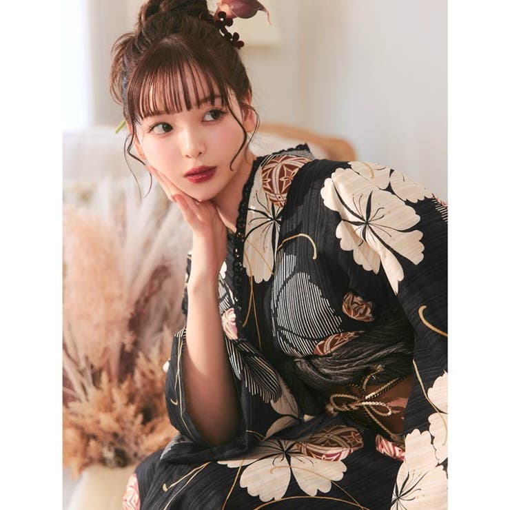 黒撫子×手鞠柄浴衣【2025年新作 YUKATA by[品番：DY000032130]｜Dazzy