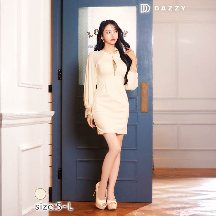 【新品未使用】DAZZY フロントジップチェーンラインパフスリーブ膝丈ドレス DAZZY ドレス フロントジップ チェーンライン パフスリーブ