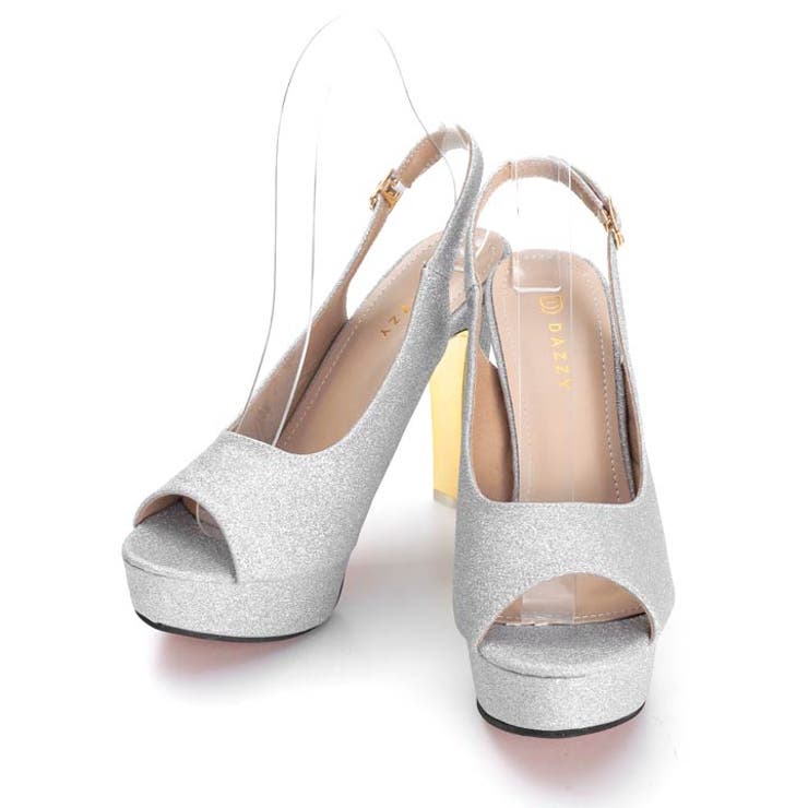 キラキラのラメがたっぷりとあしらわれた華やかなサンダル | Dazzy | 詳細画像2 