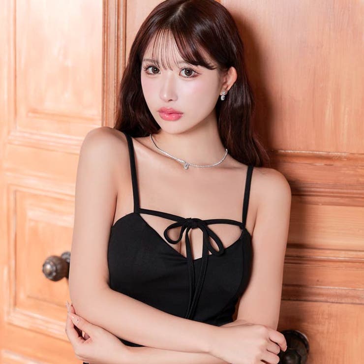 [伊藤桃々着用]胸元がセクシーなワンカラーデコルテリボンキャミソール体型カバーA… | Dazzy | 詳細画像2 