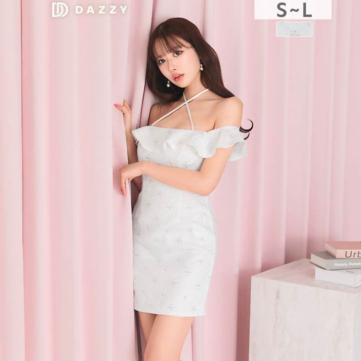 [伊藤桃々着用]美デコルテ魅せができるフロントクロス×煌めくビジューのオフショル… | Dazzy | 詳細画像1 