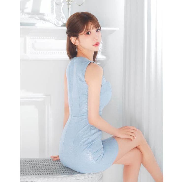 究極の“攻めの肌魅せ”できる色っぽ谷間ジップ♪淡いカラー×繊細ラメが上品に映える… | Dazzy | 詳細画像11 