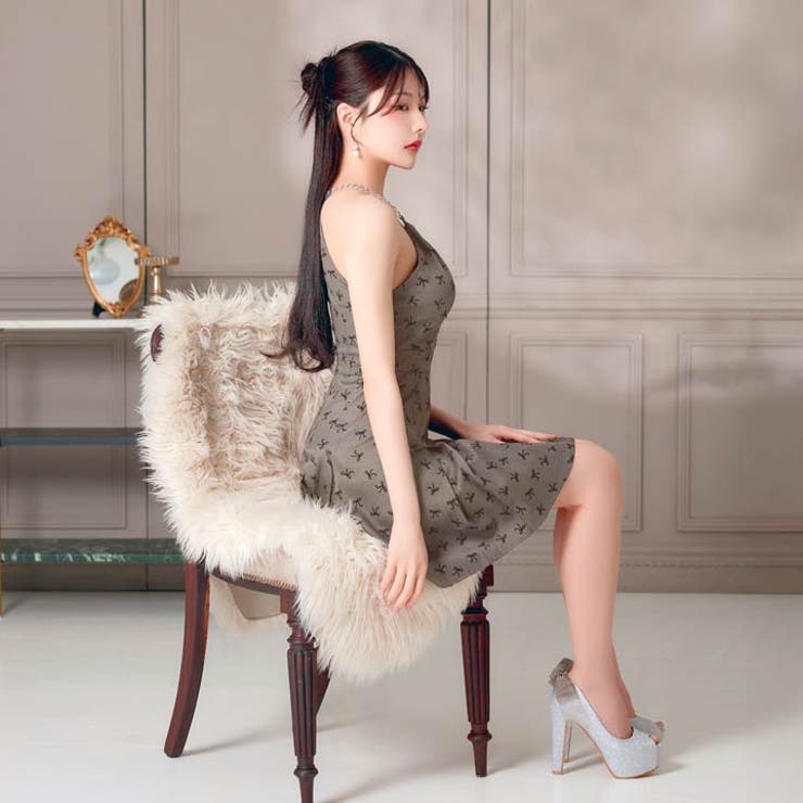 ネックチェーン×谷間ジップ♪上品リボン柄でクラシカルガーリーなAラインミニ丈キャ… | Dazzy | 詳細画像8 