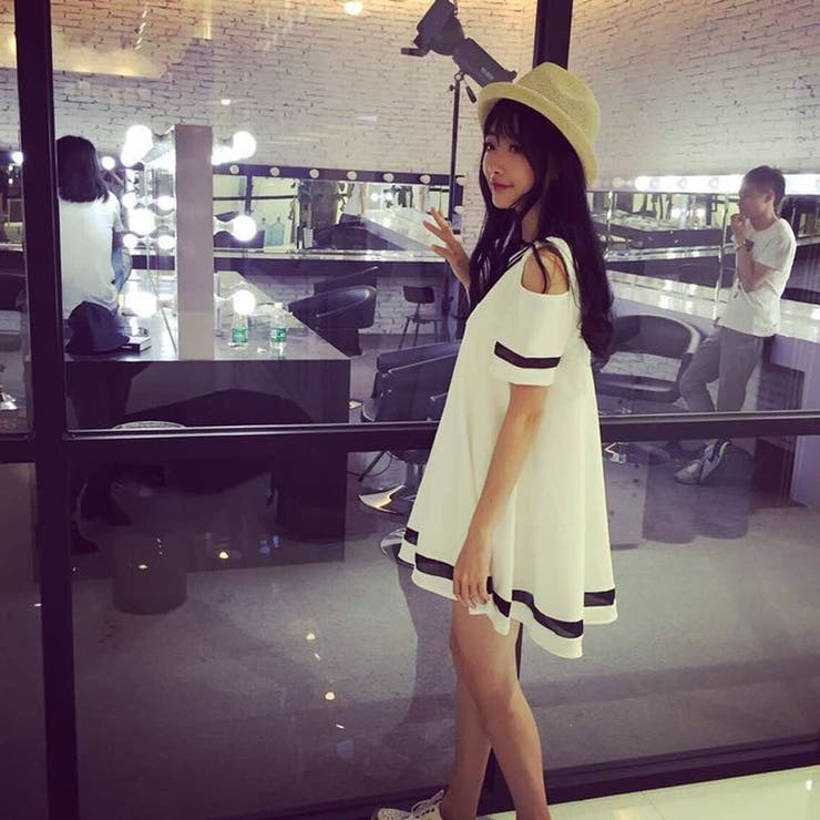 韓国ファッション 肩見せバイカラーワンピース 15春夏新作 品番 Cp Dearheart ディアハート の レディースファッション通販 Shoplist ショップリスト