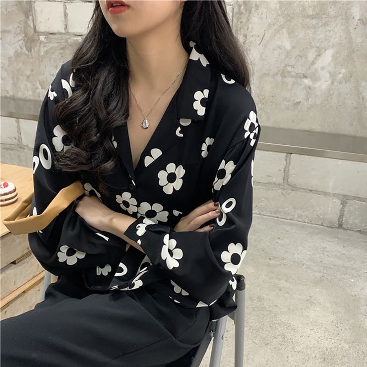 新品今期トゥモローランド　花柄シフォン長袖シャツ　タグあり TOMORROWLAND｜トゥモローランドのシャツ/ブラウス（花柄