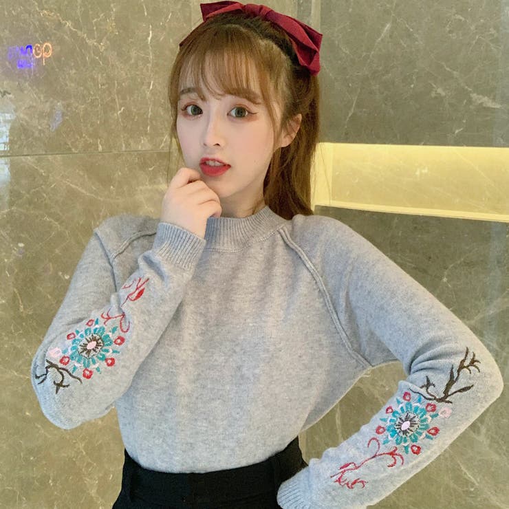 定番人気♡バーバリー　韓国　半袖ニット ロゴ刺繍ベージュ　カシミヤ　高級素材使用 定番人気♡バーバリー 韓国 半袖ニット ロゴ刺繍ベージュ