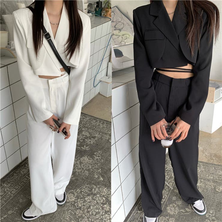 Long-Sleeve Cropped Blazer / Straight Leg Dress Pants