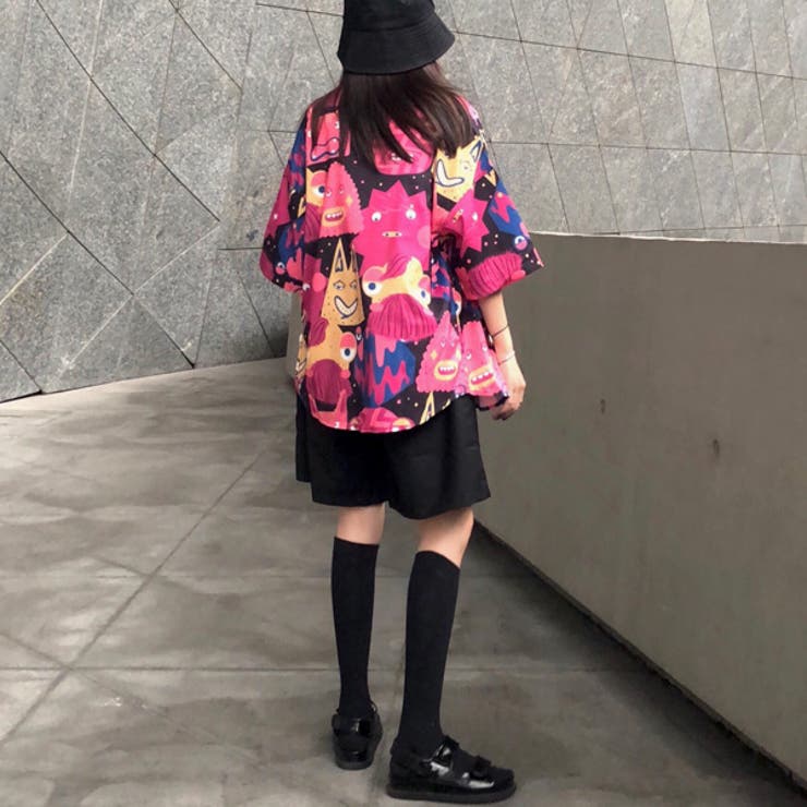 柄シャツ POPキャラクター 総柄[品番：DCTW0004008]｜Decorative