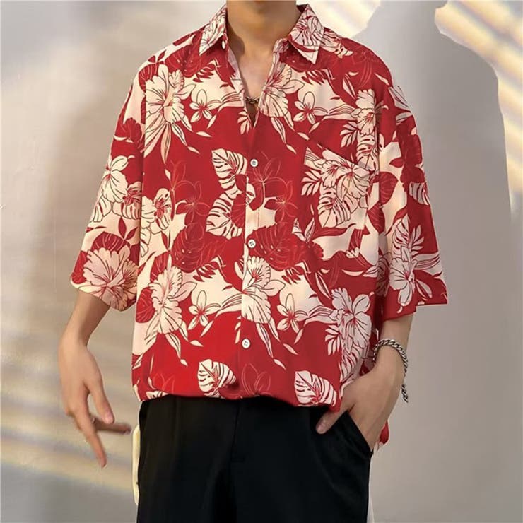 未使用に近い　XL　42　レオナール　Tシャツ　花柄　ハイビスカス　大判柄 未使用に近い XL 42 レオナール Tシャツ 花柄 ハイビスカス 大判