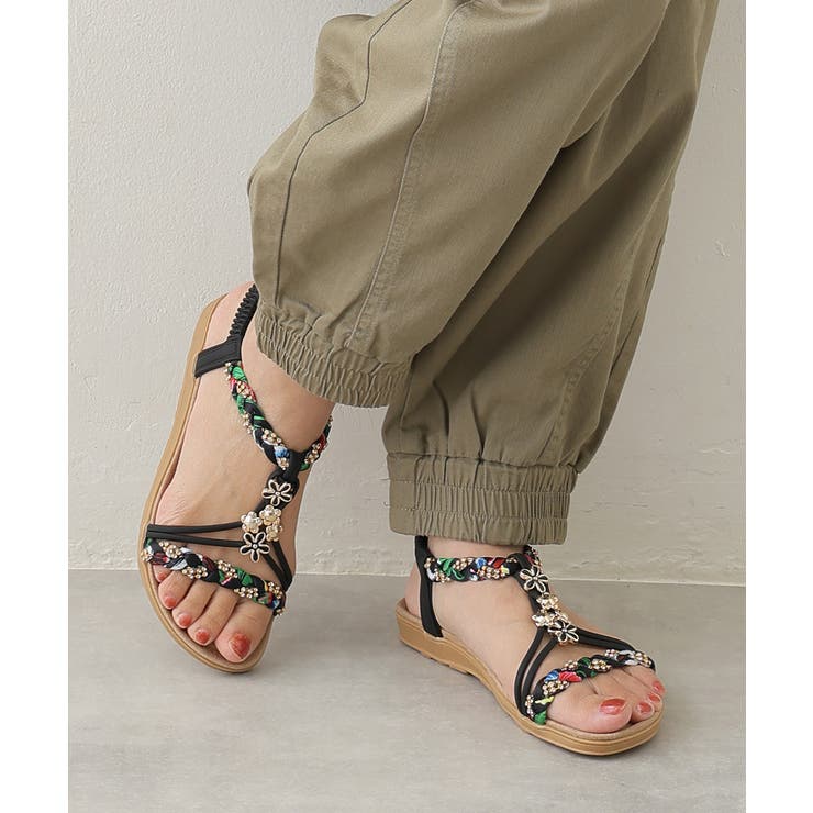 ブラック | 【25年春夏新作】フラワーモチーフ ビジュー リゾートサンダル | DEMETER