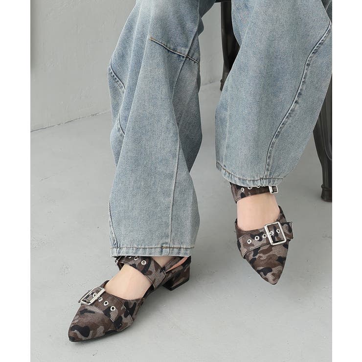 カモフラージュ | 【26年春夏再販】ポインテッドトゥ バックルベルト ストラップパンプス | DEMETER