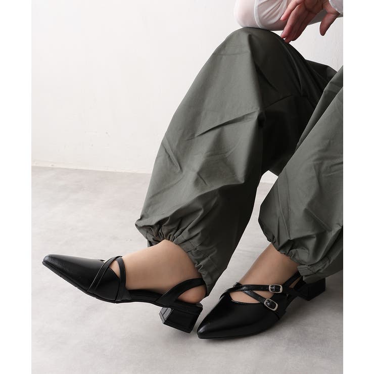 【25年秋冬新作】ポインテッドトゥ クロスデザイン ストラップパンプス | DEMETER | 詳細画像5 