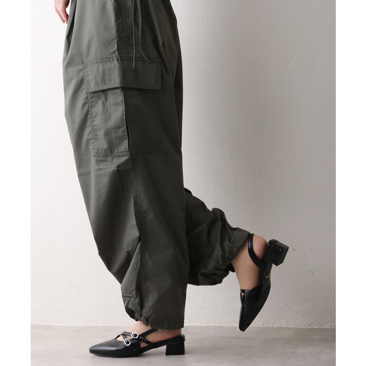 【25年秋冬新作】ポインテッドトゥ クロスデザイン ストラップパンプス | DEMETER | 詳細画像9 