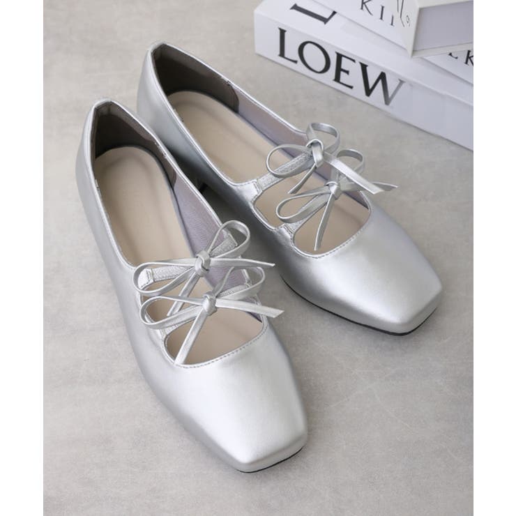 シルバー | 【25年春夏新作】スクエアトゥ ダブルリボン ストラップ パンプス | DEMETER