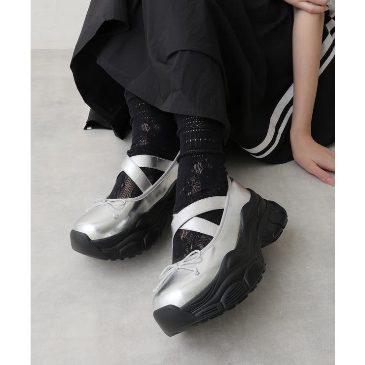 シルバー | 【25年春夏新作】厚底 スニーカーライク クロスゴム リボン パンプス | DEMETER