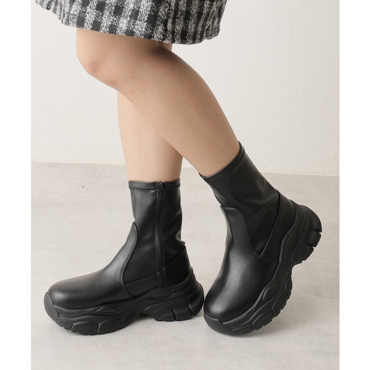 ブラック | 【24年秋冬新作】厚底 ストレッチ スニーカーライク ショートブーツ | DEMETER