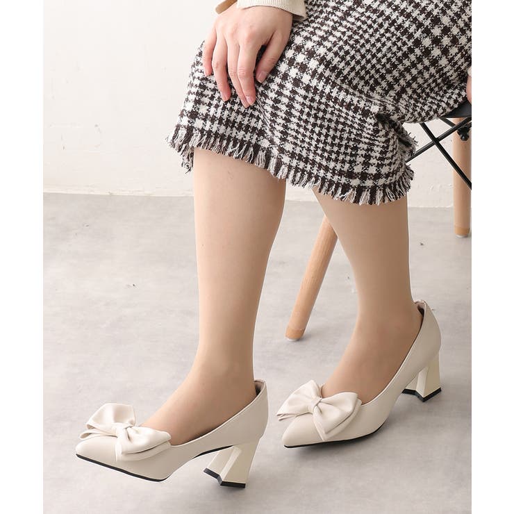 アイボリー | 【25年春夏新作】リボン ポインテッドトゥ パンプス | DEMETER