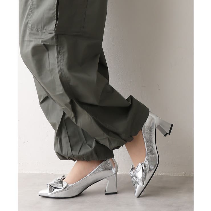 シルバー | 【25年春夏新作】リボン ポインテッドトゥ パンプス | DEMETER