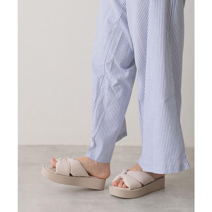 【25年春夏新作】厚底 スクエアトゥ リボンデザイン パテッドサンダル | DEMETER | 詳細画像16 