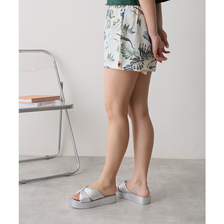 【25年春夏新作】厚底 スクエアトゥ リボンデザイン パテッドサンダル | DEMETER | 詳細画像32 