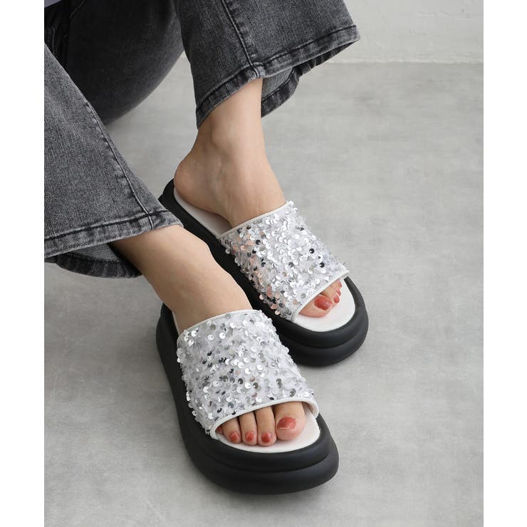 ホワイト | 【25年春夏新作】厚底 ダブルソール スパンコール スライドサンダル | DEMETER