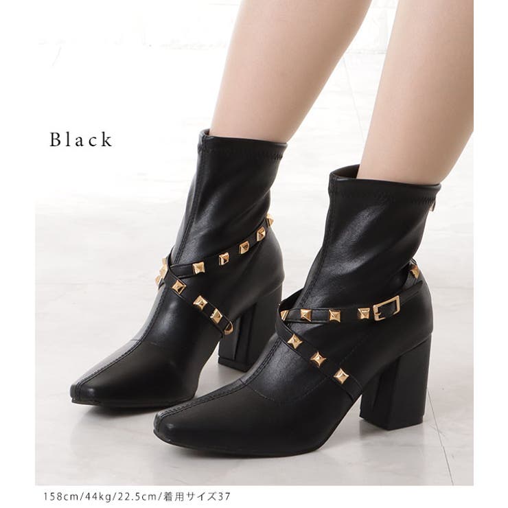 送料関税込み☆STEVE MADDEN スタッズ チャンキーブーツ STEVE MADDEN*チャンキースタッズ付き ショートブーツ*送料込