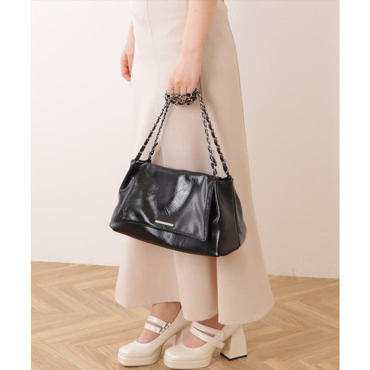 黒 レザー フラップ式 バッグ ショルダーストラップ付き un/neu ショルダーバッグ バッグ ギャザーハンドルフェイク