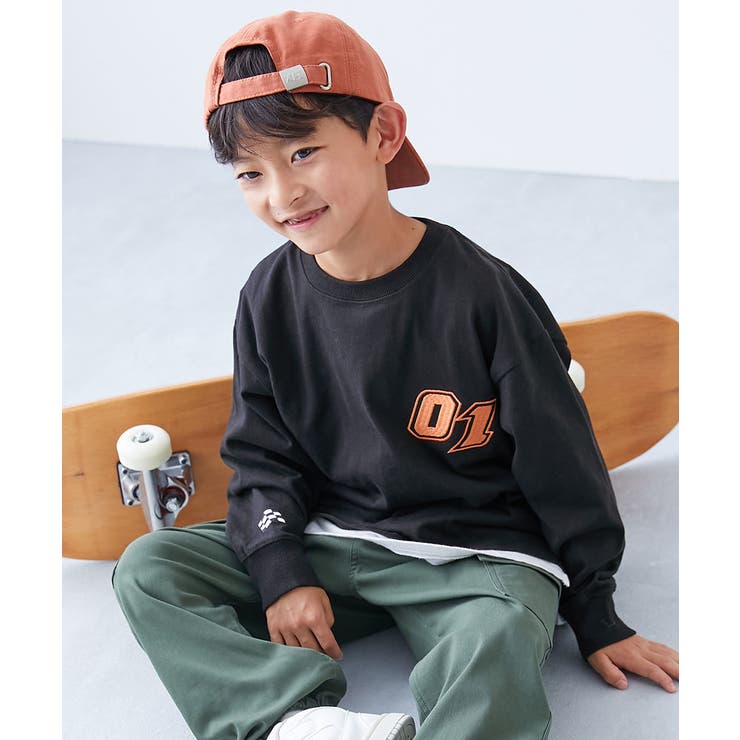 041-ロゴ3-ブラック | 綿100% お洗濯してもよれにくい ビッグシルエット袖リブワンポイント刺繍アソー… | devirock