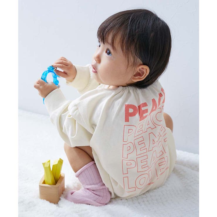 009-ロゴ-オフホワイト | 綿100％デビラボ プリントゆったり 長袖ロンパース | devirock