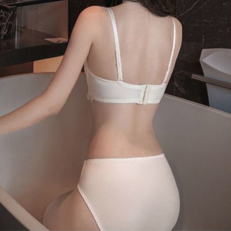 ストラップリボン レース ノンワイヤー ブラショーツセット セクシーランジェリー 下着 セクシー 韓国 韓国ファッション