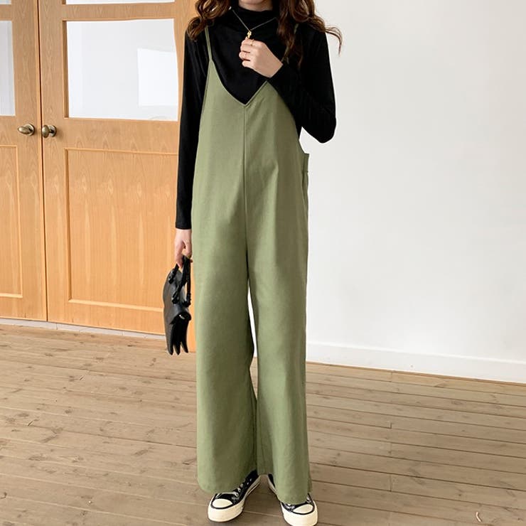 カーキ | さらっとリラックス。Vネックサロペットワイドパンツ | Doula Doula