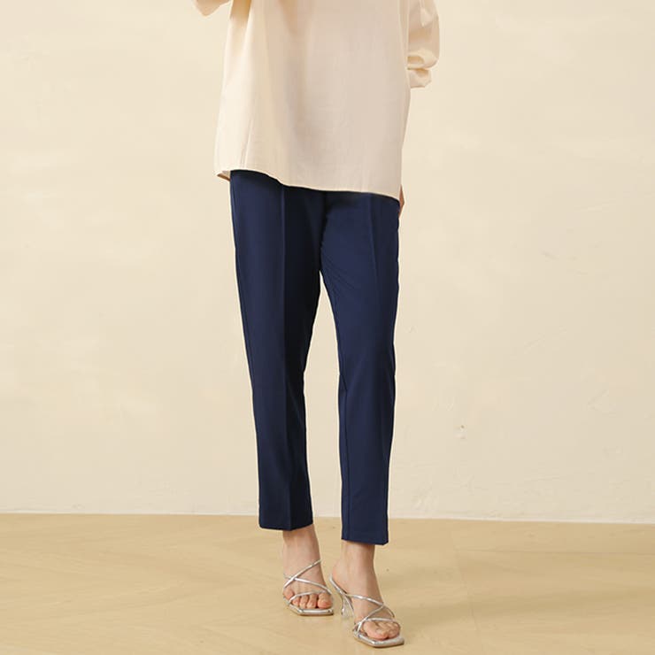 ネイビー | センタープレステーパードパンツ | Doux Belle 