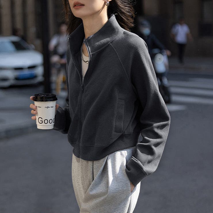 チャコールグレー | ワッフル素材ハイネックジップアップジャケット | Doux Belle 