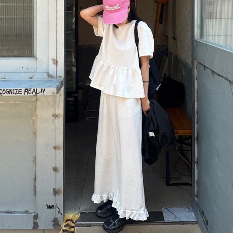 ホワイト | タイトスカート&ペプラム風トップス セットアップ | Doux Belle 