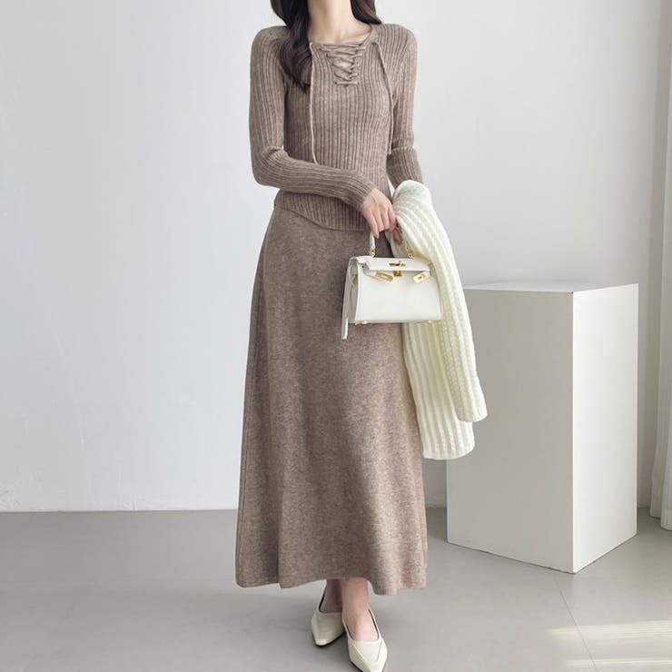 グレイッシュベージュ | レースアップ×リブニットセットアップ | Doux Belle 