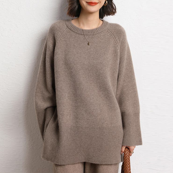 グレイッシュベージュ | サイドスリットオーバーサイズニット | Doux Belle 