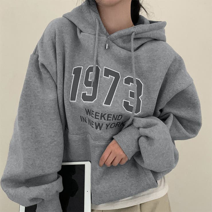 Smoothmood 刺繍ロゴ入りダークグレーオーバーサイズパーカー ロゴ刺繍