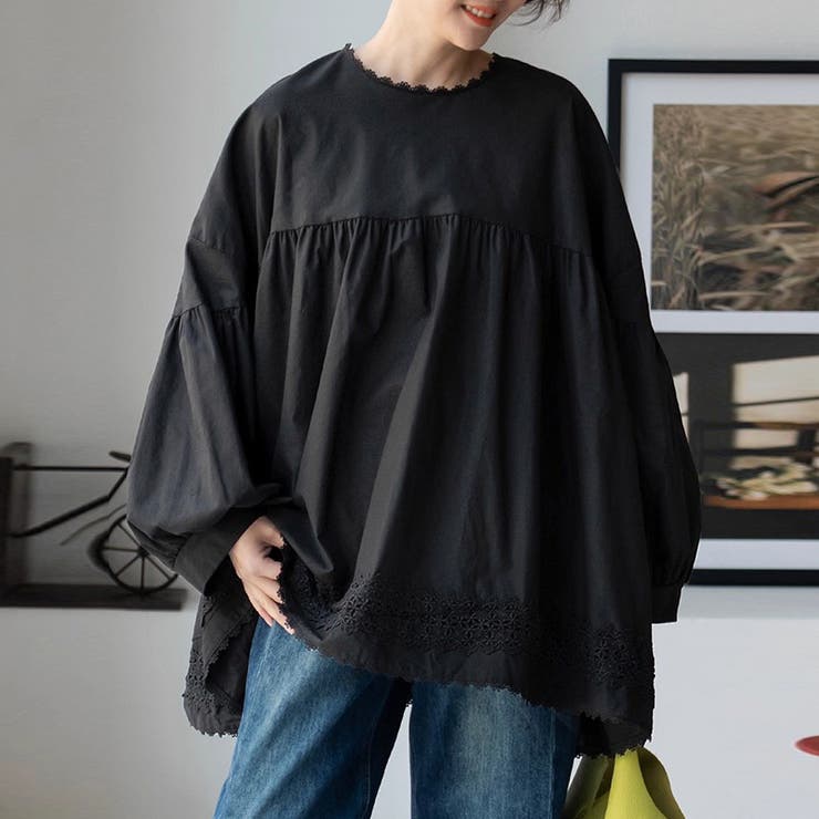 ブラック | レース裾付きパフスリーブブラウス | Doux Belle 