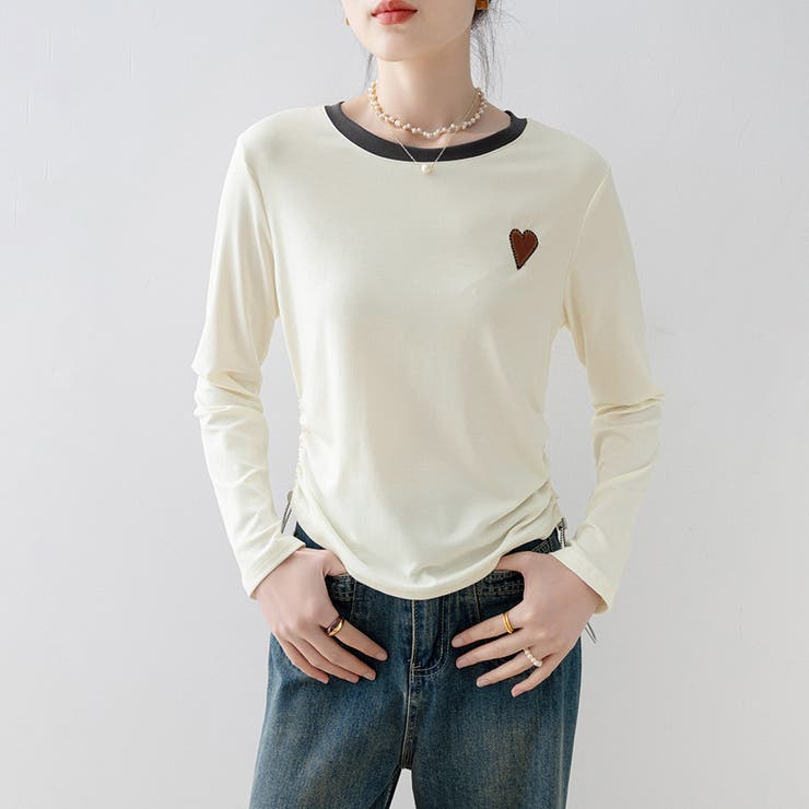 ハートワッペン付きサイドギャザー長袖Tシャツ レディース トップス | Doux Belle  | 詳細画像5 