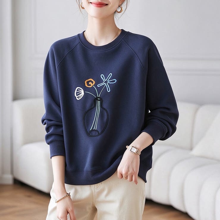 フラワー刺繍クルーネック長袖スウェットプルオーバ レディース トップス | Doux Belle  | 詳細画像1 