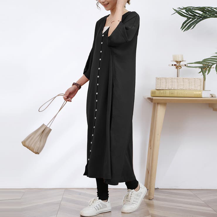 ブラック | ワンピース ロング丈 半袖  vネック ボタン ゆったり | Doux Belle 