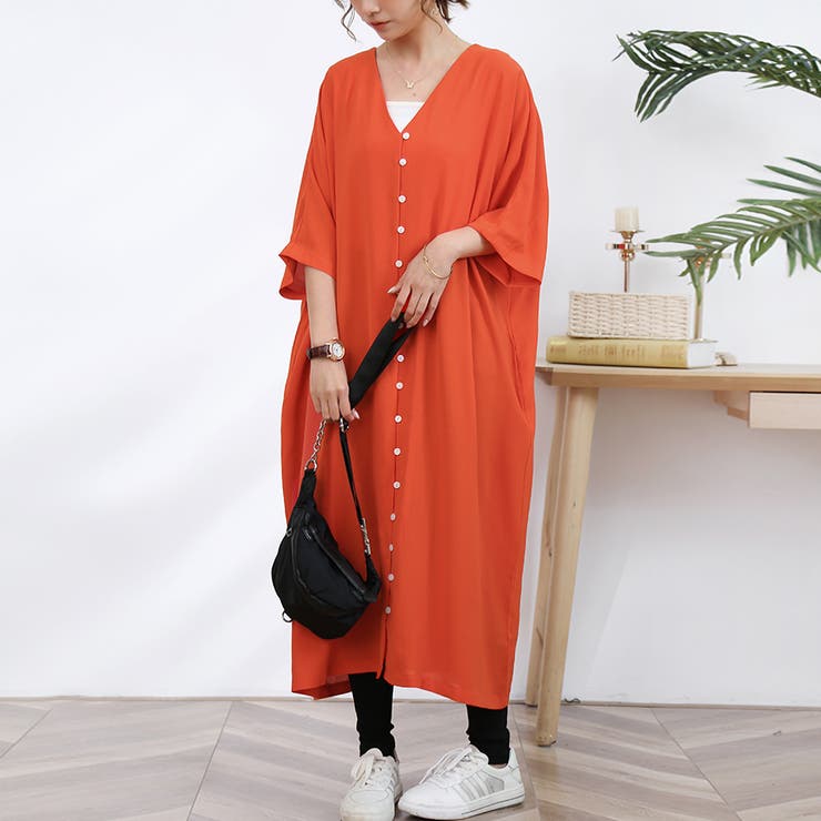 レッド | ワンピース ロング丈 半袖  vネック ボタン ゆったり | Doux Belle 