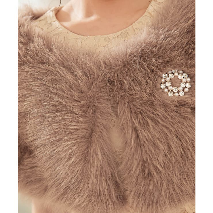 ショール ラビットフェイクファー コサージュ付き  結婚式[品番：DSSW0004727]｜DRESS+（ドレスプラス）のレディースファッション通販｜SHOPLIST（ショップリスト）
